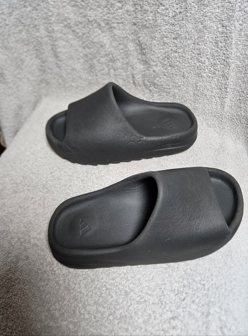 Yeezy Slides Size 5